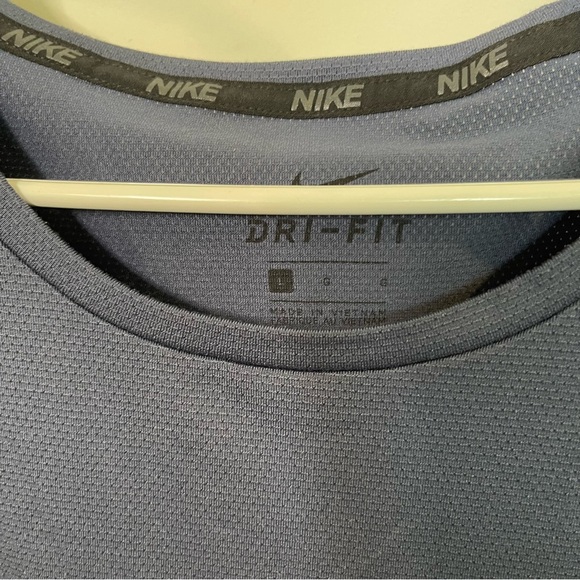 Nike Dri-fit Navy Blue Mesh Activewear/ Casual Size Large - Picture 2 of 3